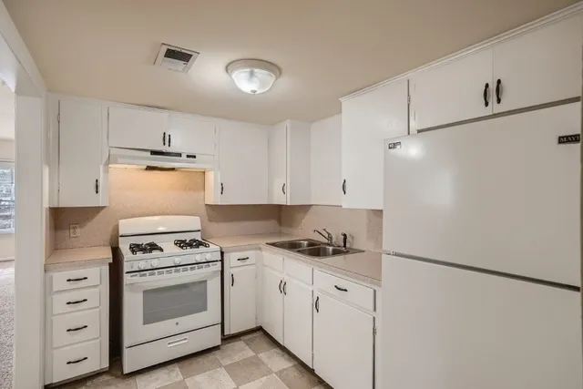 $995 | 1907 Pearl Street, Unit 3, Austin, TX 78701
