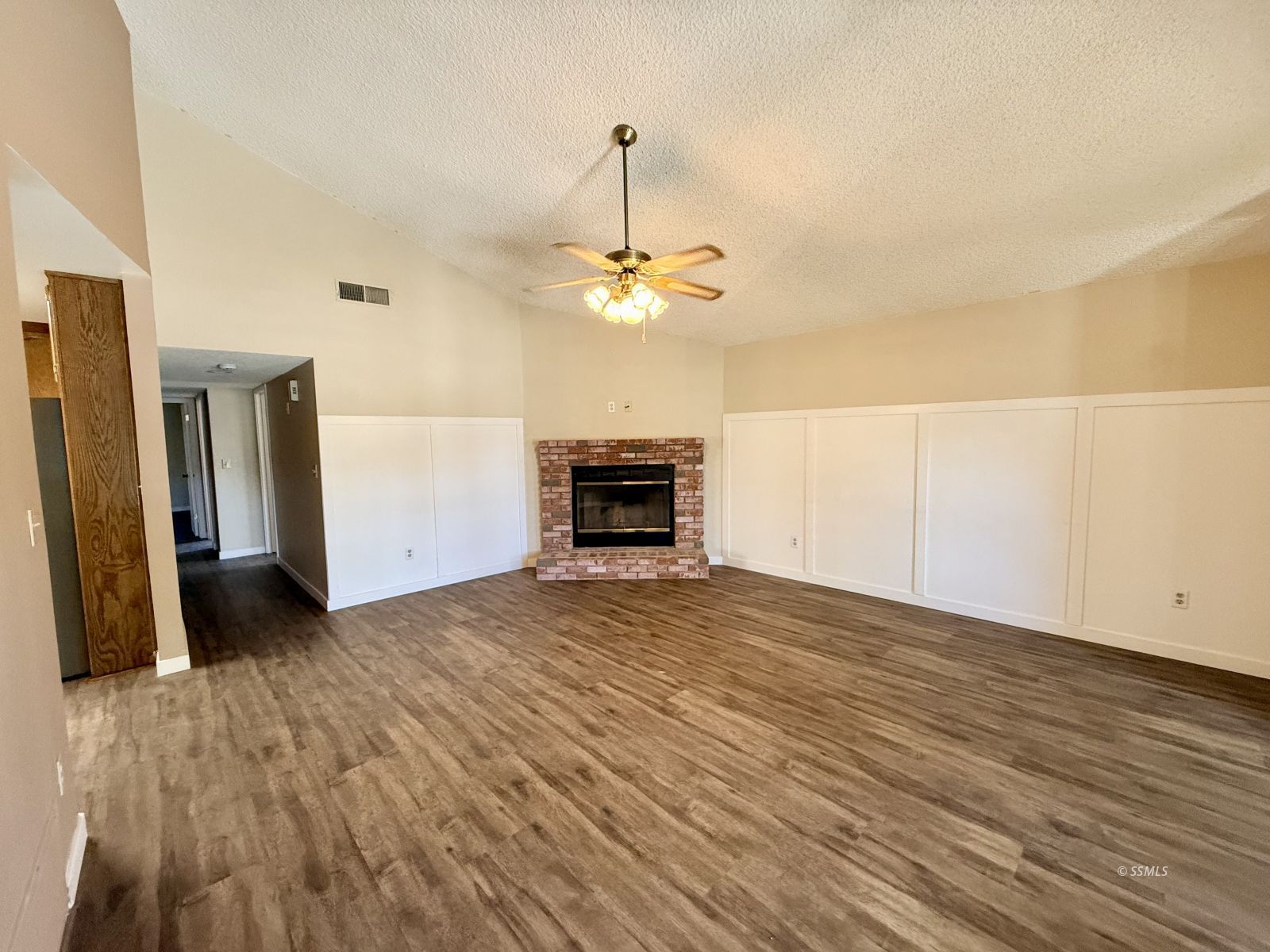 544 Beth Lane Ridgecrest, CA 93555 - Photo 6 of 38 Gallery Image 6