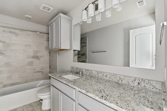 $265,000 | 115 Austin Street, Angleton, TX 77515