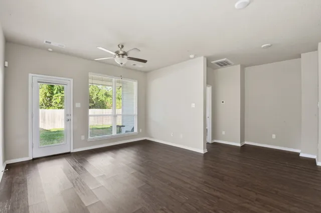 $265,000 | 115 Austin Street, Angleton, TX 77515