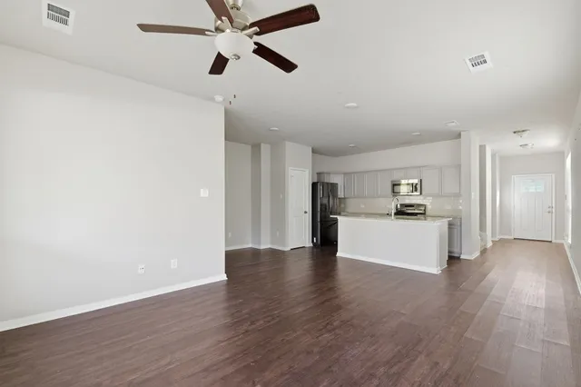 $265,000 | 115 Austin Street, Angleton, TX 77515