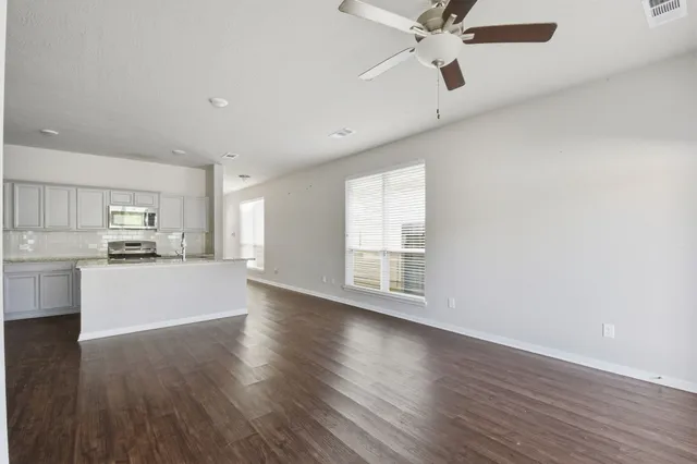 $265,000 | 115 Austin Street, Angleton, TX 77515