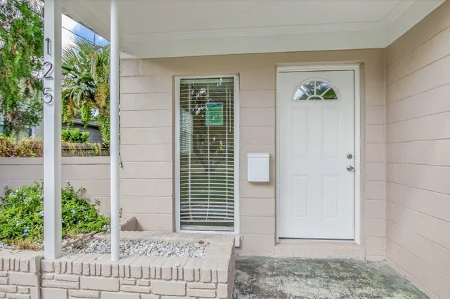 a view of house with entryway