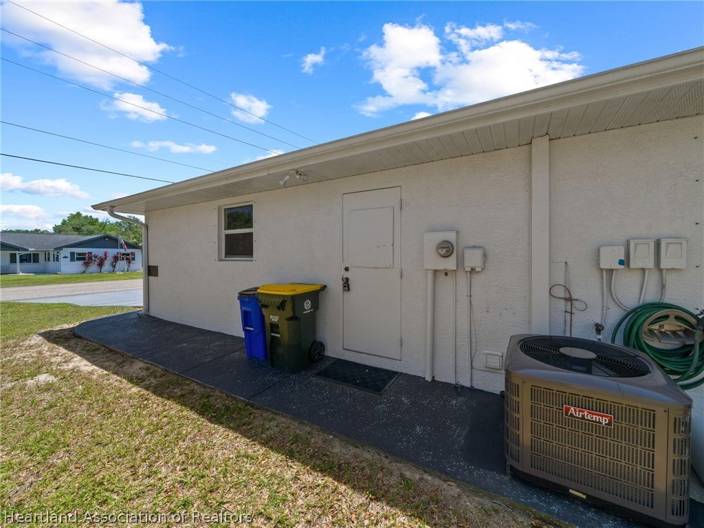 3719 Lakewood Road Sebring, FL 33875 - Photo 21 of 22 Gallery Image 21