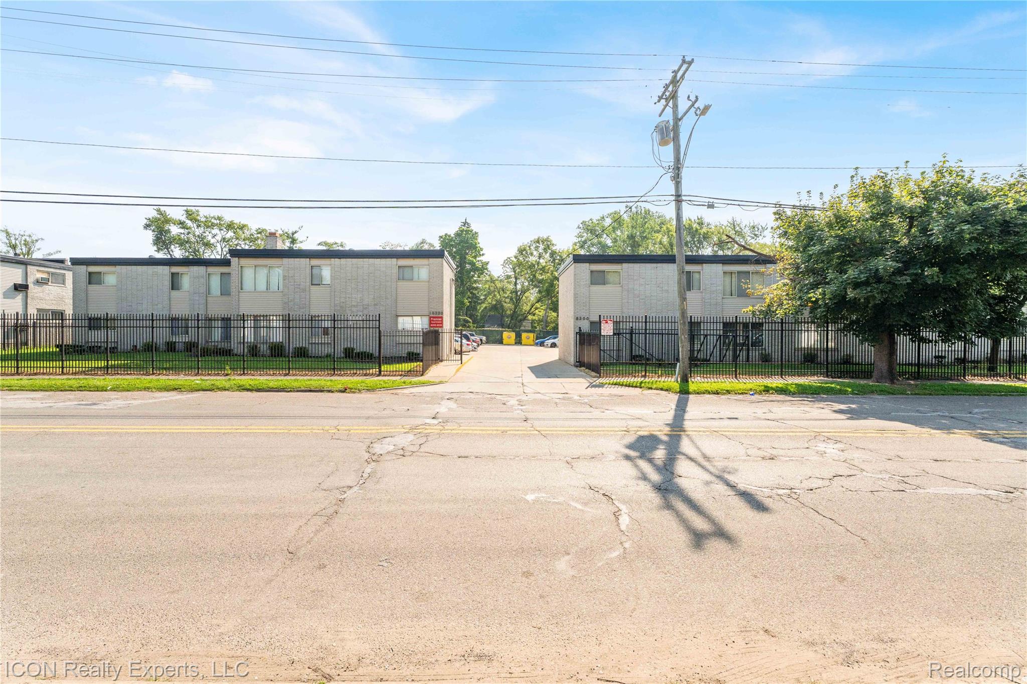 18400 Lahser Road Detroit, MI 48219 - Photo 20 of 22 View of asphalt street