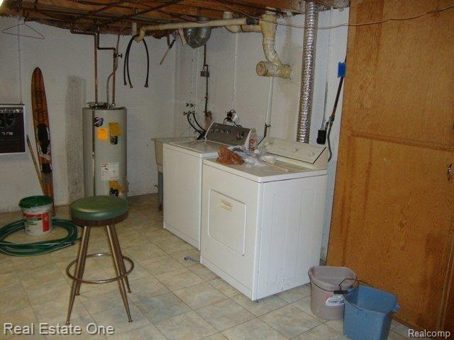 8555 Chinavare Road Newport, MI 48166 - Photo 18 of 22 LAUNDRY ROOM