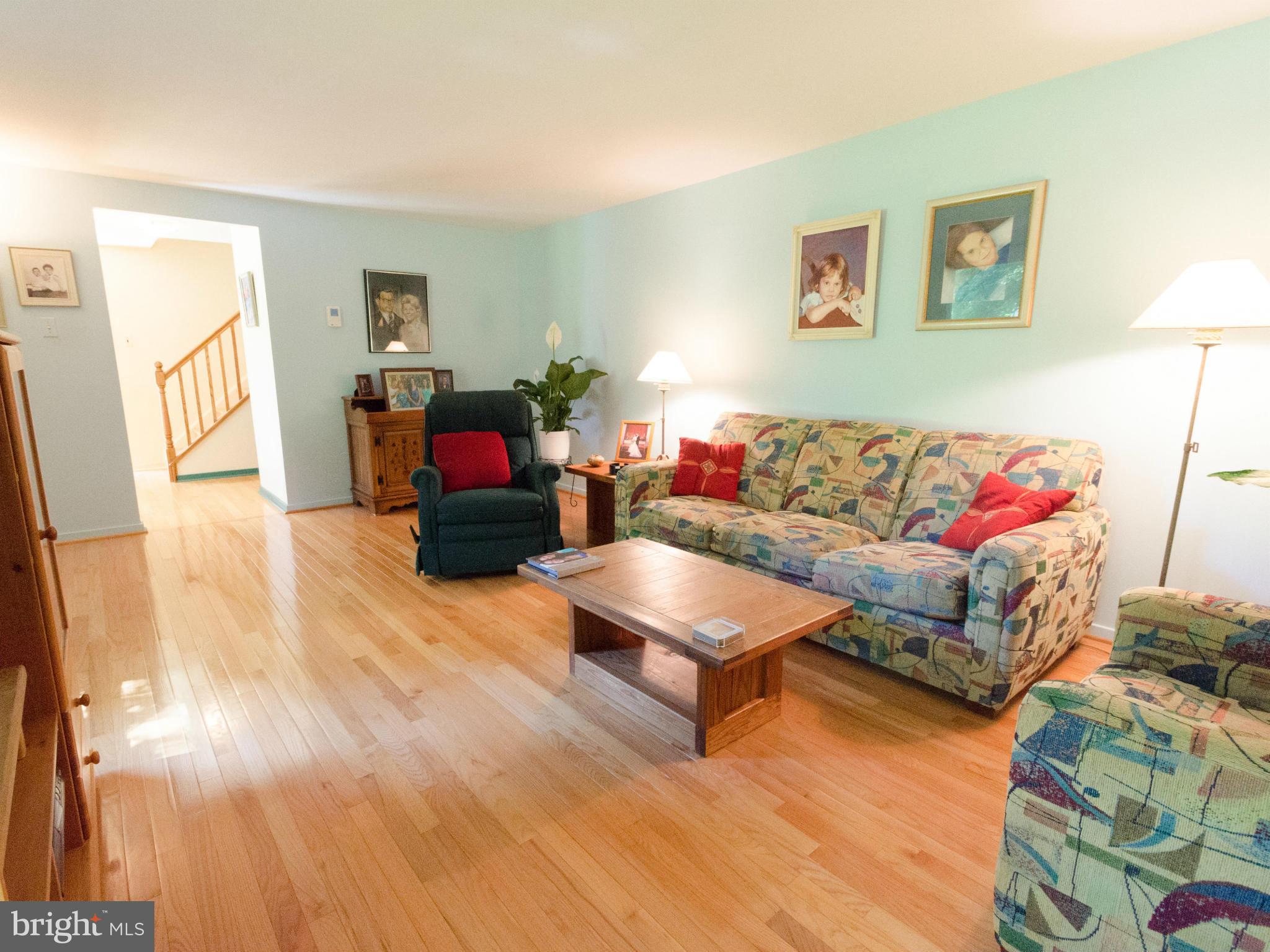 9246 Sealed Message Road Columbia, MD 21045 - Photo 6 of 27 Living Room