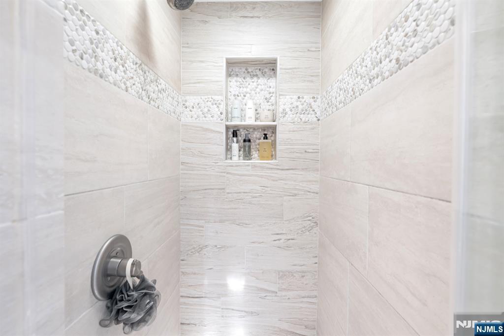 29 Martin Terrace Hackensack, NJ 07601 - Photo 31 of 50