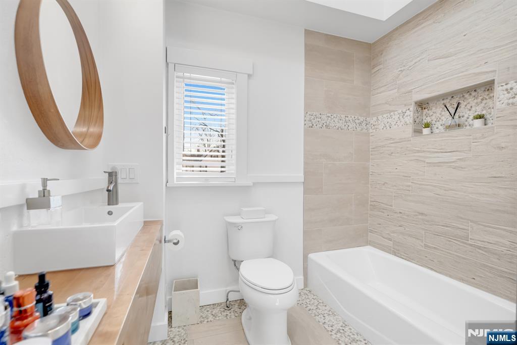 29 Martin Terrace Hackensack, NJ 07601 - Photo 32 of 50