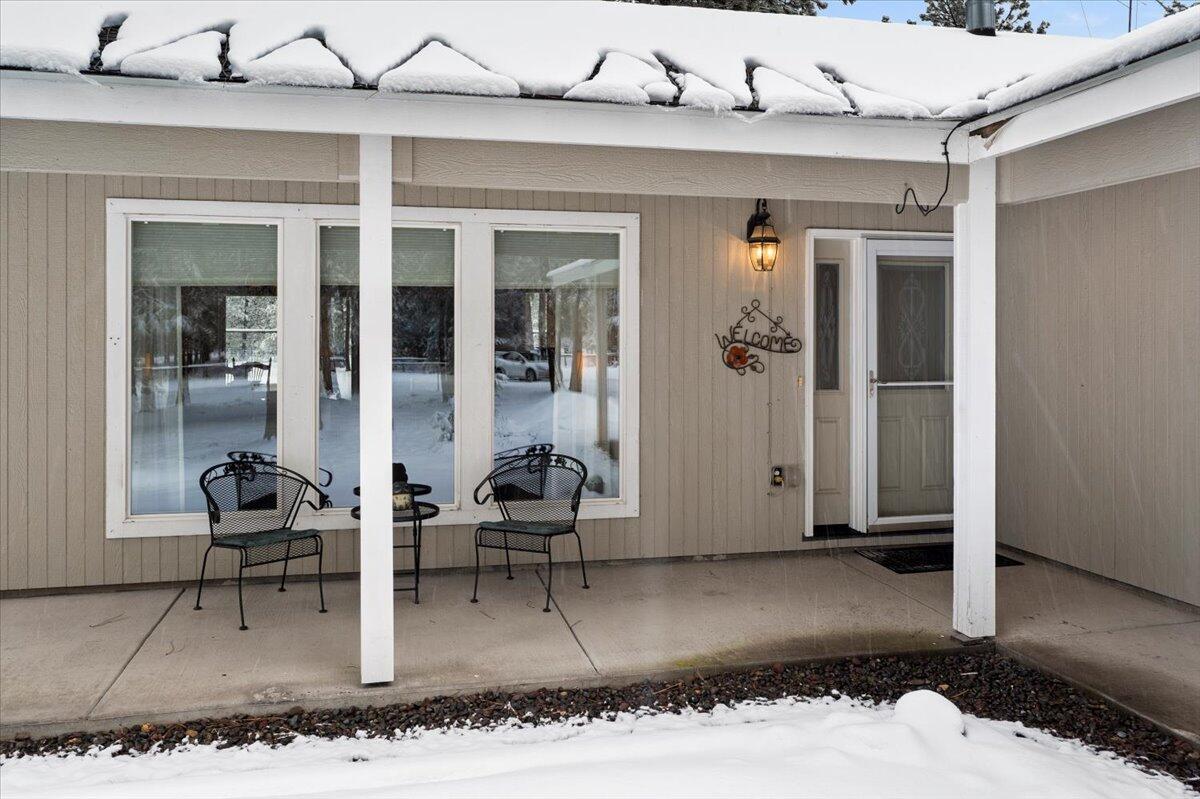 53249 Andrews Road La Pine, OR 97739 - Photo 3 of 49 10-Front Entry