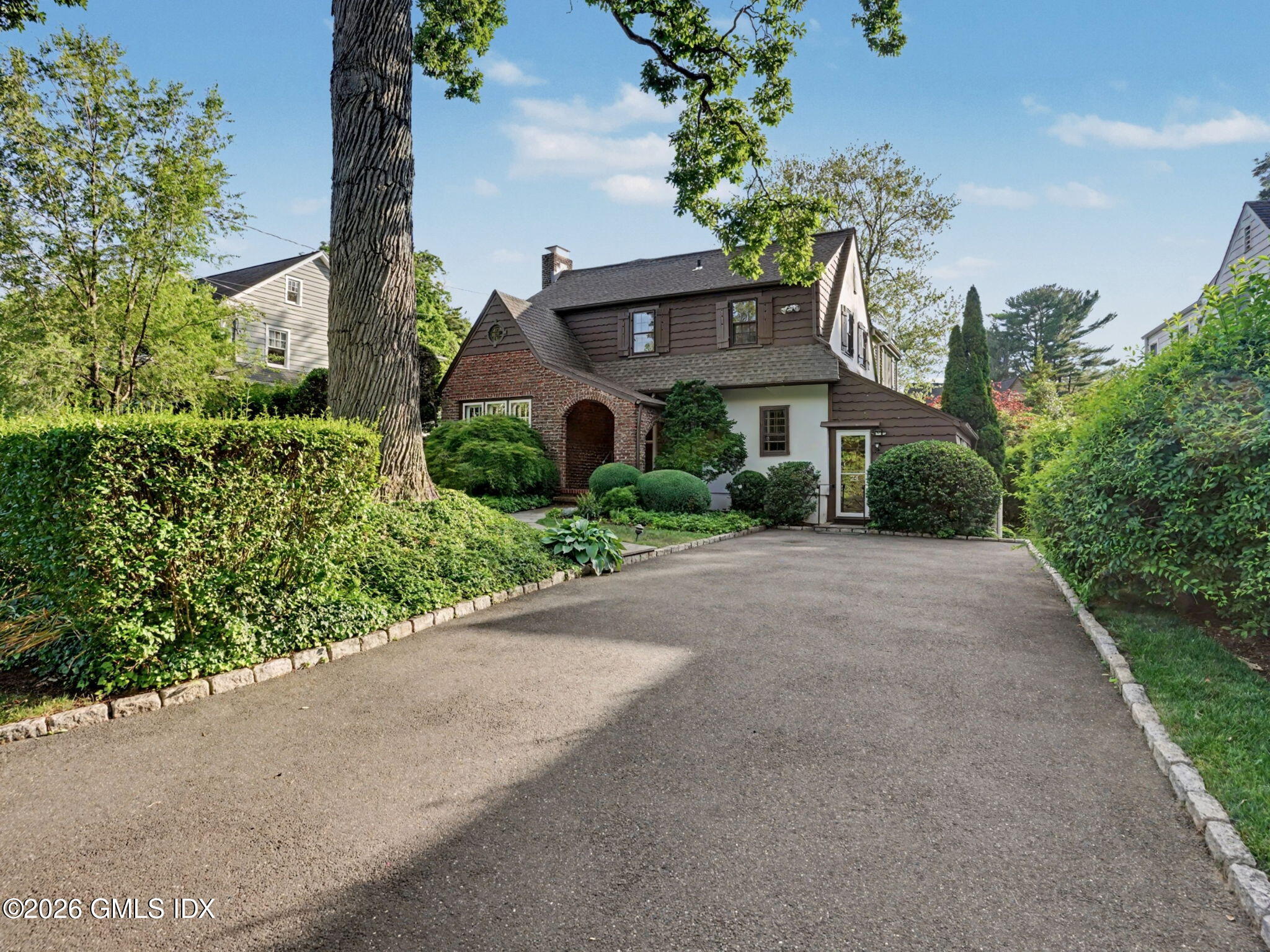 24 Oval Avenue Riverside, CT 06878 - Photo 1 of 45 57-web-or-mls-24-oval-ave