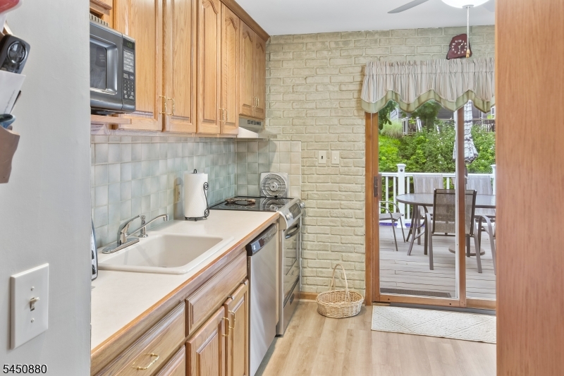 110 Marne Road Hopatcong, NJ 07843 - Photo 9 of 38 Gallery Image 9