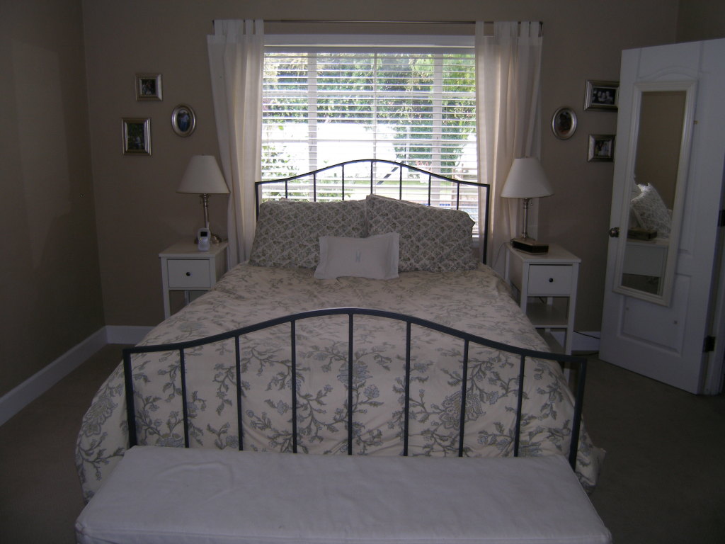 15 East Lamar Road Phoenix, AZ 85012 - Photo 17 of 34 Master bedroom looking out back