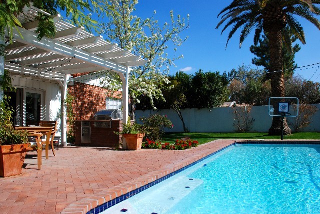 15 East Lamar Road Phoenix, AZ 85012 - Photo 32 of 34 Patio
