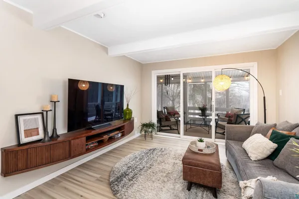$695,000 | 630 Valley Drive, Duluth, MN 55804