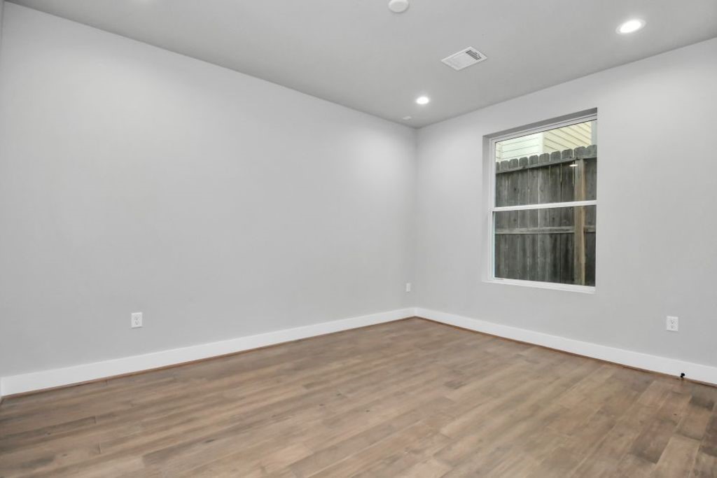 1320 Eberhard Street Houston, TX 77019 - Photo 8 of 45