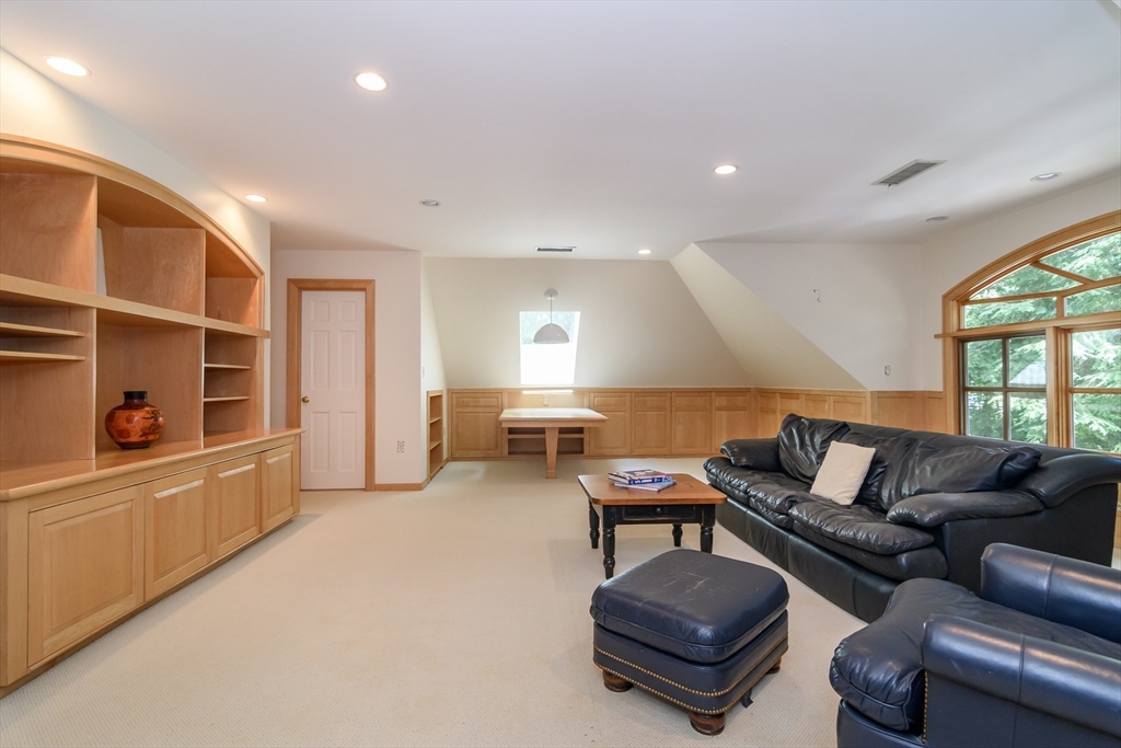41 Phillips Road Sudbury, MA 01776 - Photo 26 of 29