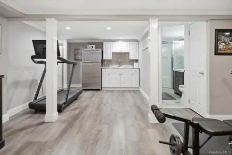 $949,999 | 272 Hamilton Avenue, Massapequa, NY 11758