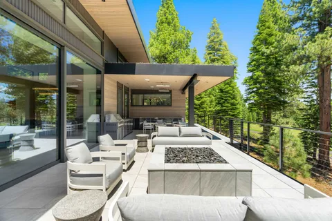 $6,995,000 | 9304 Nine Bark Road, Truckee, CA 96161