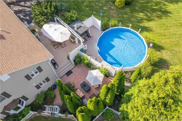 $3,200 | 274 Smith Street, South Windsor, CT 06074