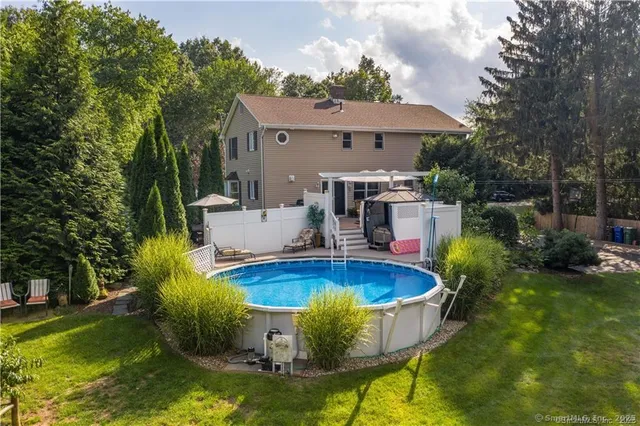 $3,200 | 274 Smith Street, South Windsor, CT 06074