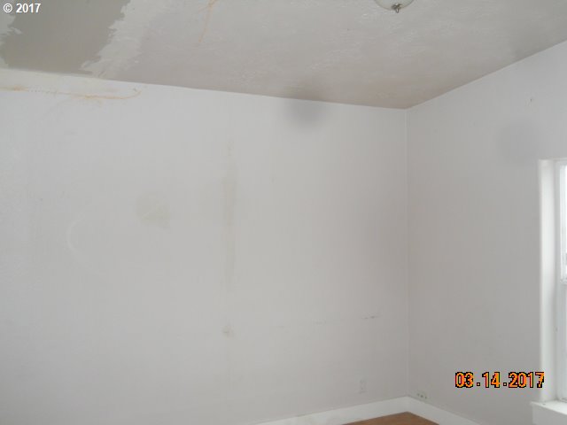 10045 South Prairie Road Tillamook, OR 97141 - Photo 22 of 24 a view of small space