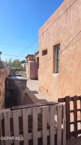 $125,000 | 225 North Valencia Place, El Paso, TX 79905