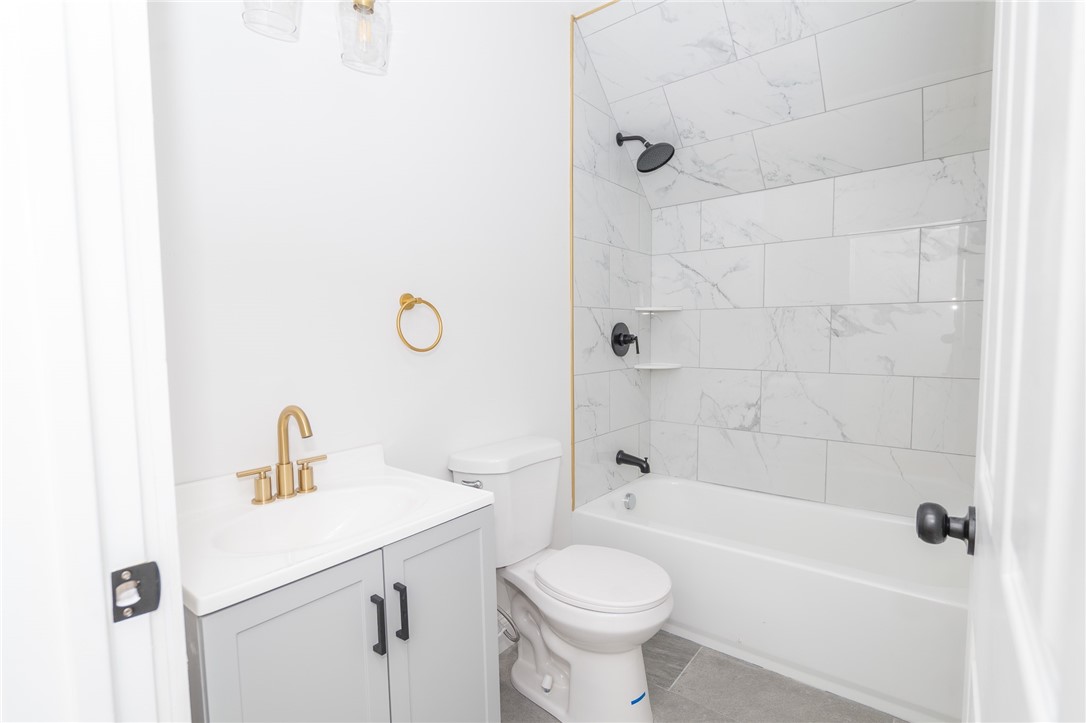 84 Pembroke Avenue Providence, RI 02908 - Photo 5 of 12