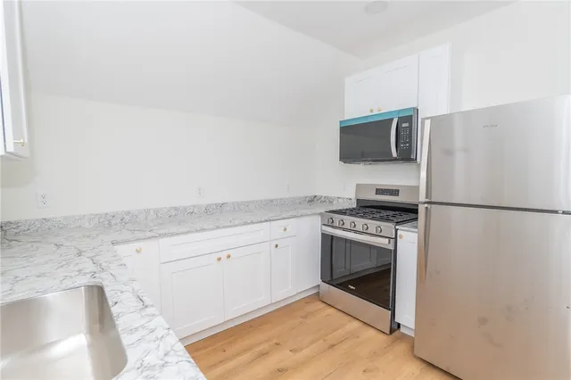 $2,350 | 84 Pembroke Avenue, Providence, RI 02908