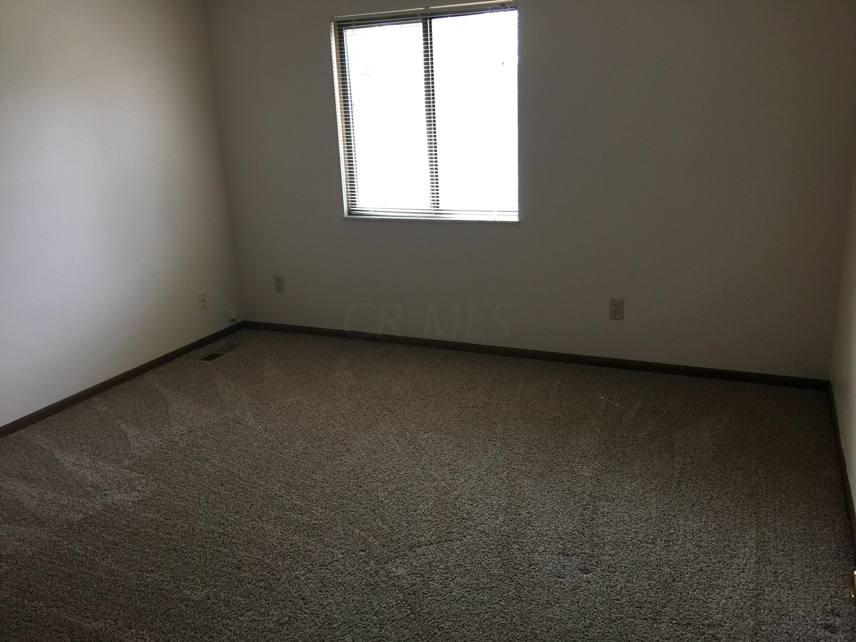 4775 Drayton Road Hilliard, OH 43026 - Photo 15 of 38