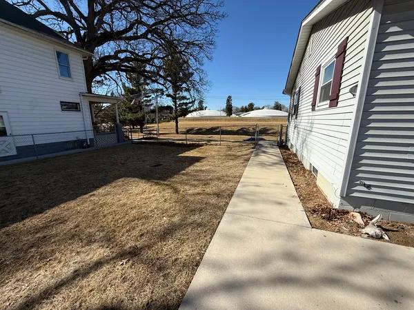 $186,000 | 1703 24th Street, Rock Island, IL 61201