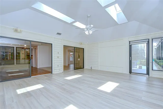 $486,000 | 5355 Cobblestone Court, Wesley Chapel, FL 33543