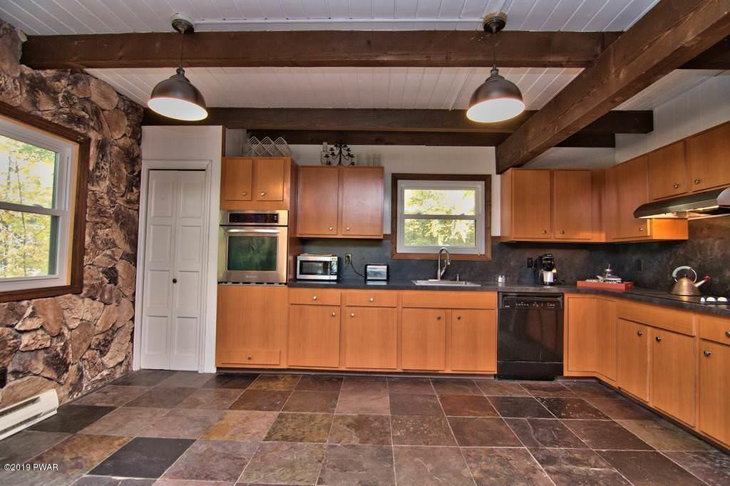 2025 Roamingwood Road Lake Ariel, PA 18436 - Photo 29 of 86