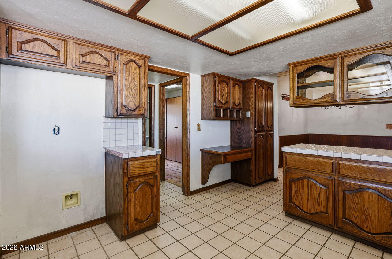 1302 East Maddock Road Phoenix, AZ 85086 - Photo 12 of 40 a view of a storage & utility room