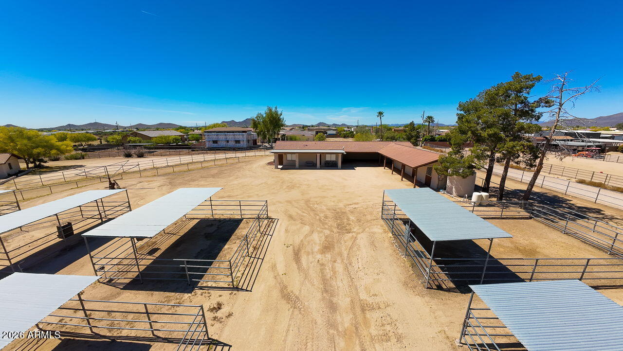 1302 East Maddock Road Phoenix, AZ 85086 - Photo 27 of 40 a view of outdoor space with seating area