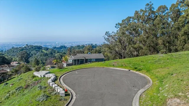 $2,999,000 | 6-6 Turner Court, Oakland, CA 94605