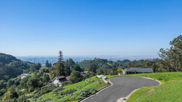 $2,999,000 | 6-6 Turner Court, Oakland, CA 94605