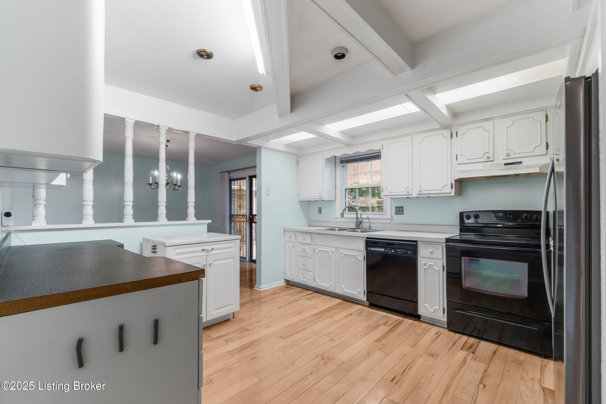 4506 Lambert Road Louisville, KY 40219 - Photo 13 of 51 dsc04726