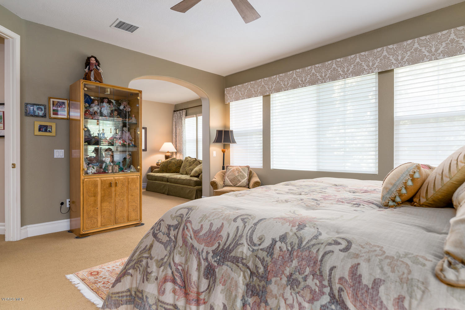 161 Laurel Ridge Drive Simi Valley, CA 93065 - Photo 28 of 50 a bedroom with a bed and a couch