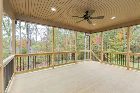 8204 Southerland Drive, Browns Summit, NC 27214