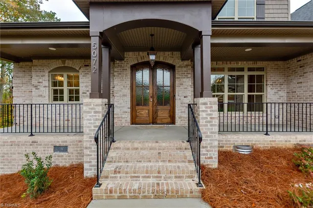 8204 Southerland Drive, Browns Summit, NC 27214