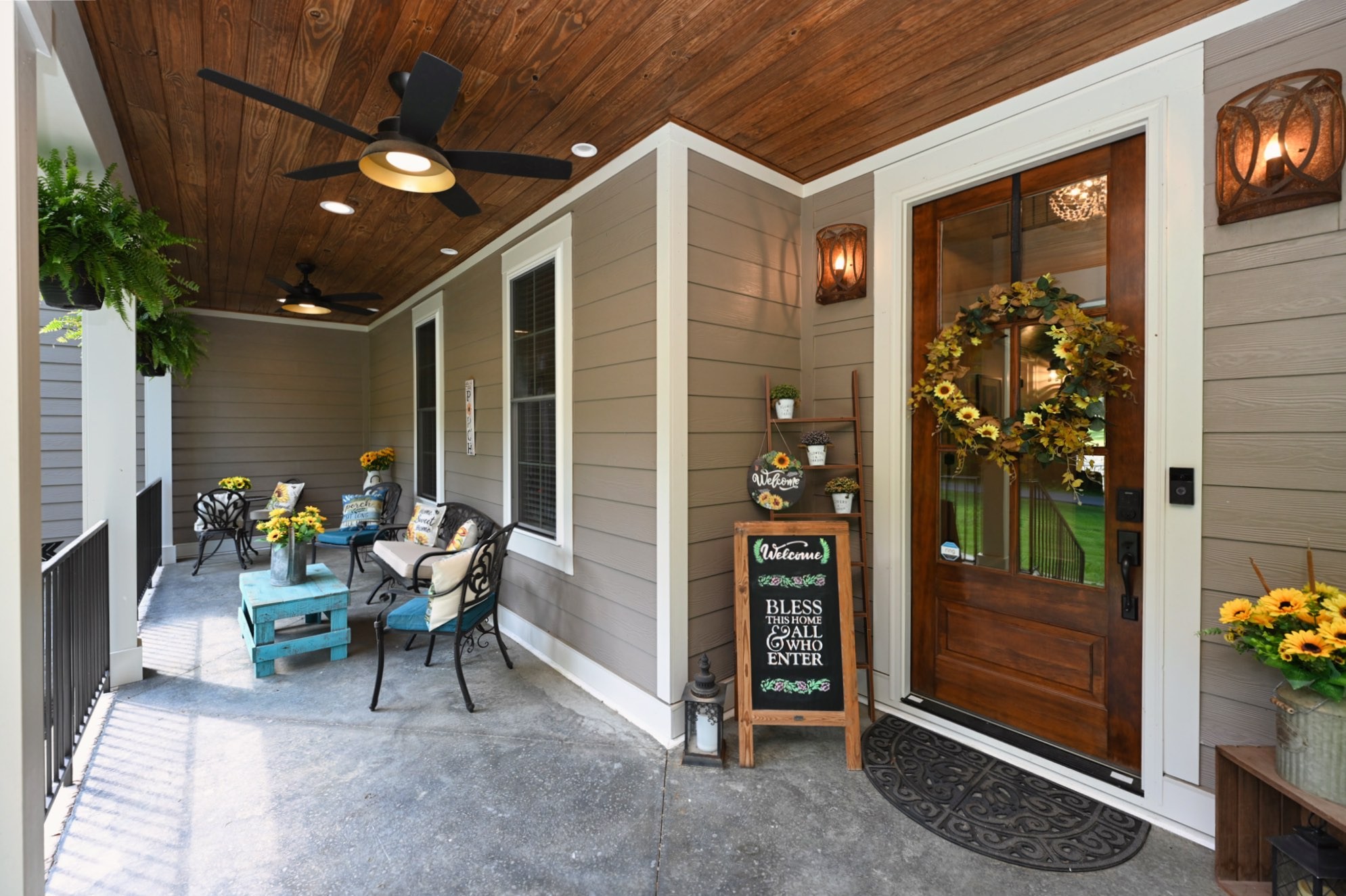 632 Weeping Willow Road Hendersonville, TN 37075 - Photo 3 of 42 a outdoor space with furniture