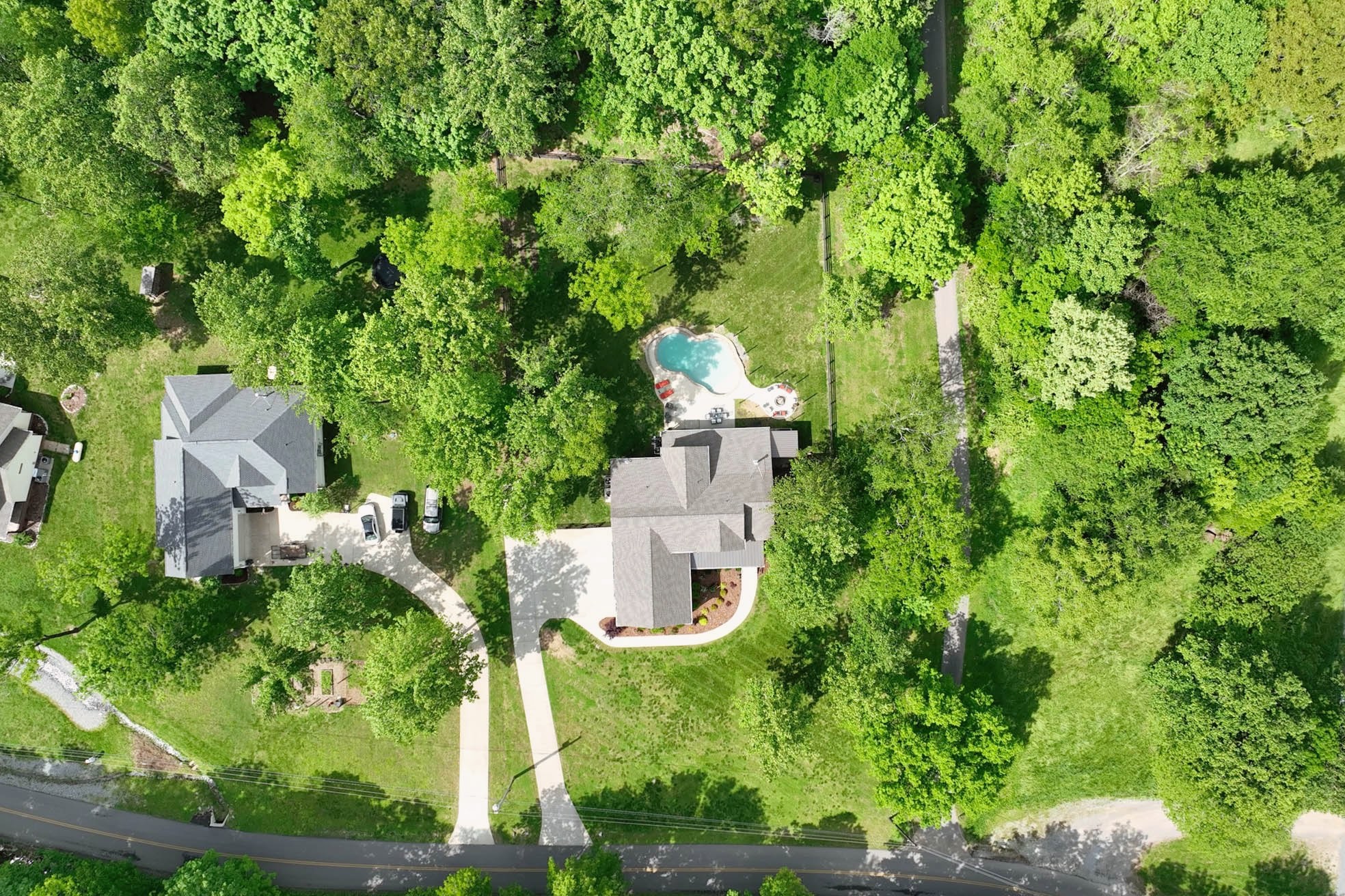 632 Weeping Willow Road Hendersonville, TN 37075 - Photo 41 of 42 an aerial view of a house with a yard