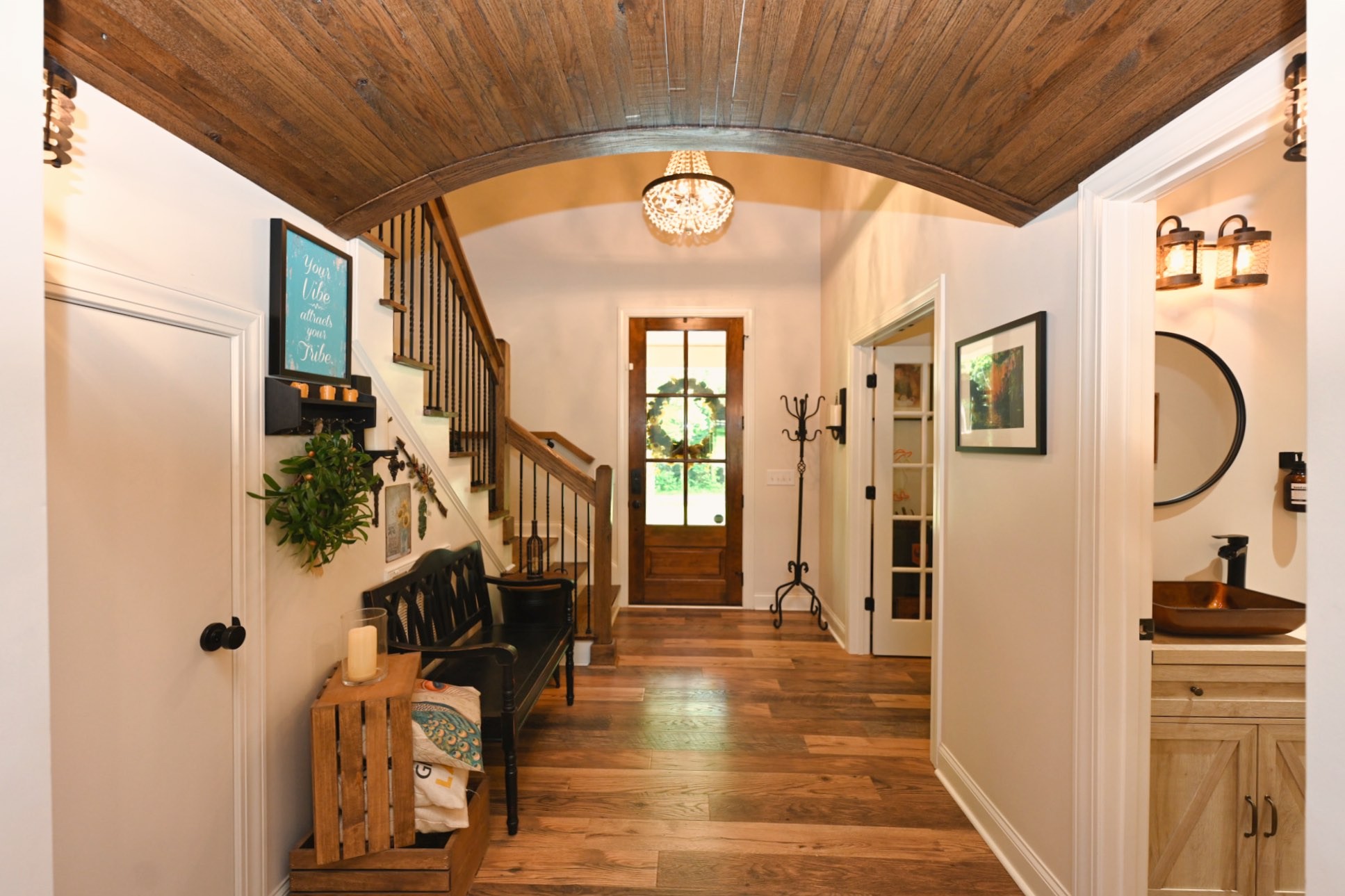 632 Weeping Willow Road Hendersonville, TN 37075 - Photo 5 of 42 a view of a hallway with wooden floor and a dining table