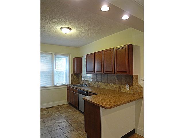 1645 Bryden Road Columbus, OH 43205 - Photo 7 of 25