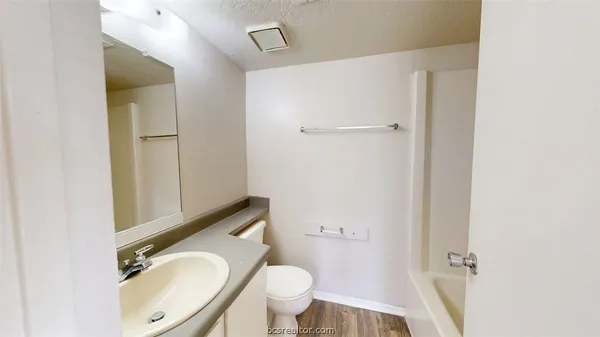 $1,150 | 1016 Autumn Circle, Unit B, College Station, TX 77840