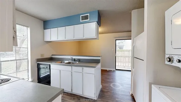 $1,150 | 1016 Autumn Circle, Unit B, College Station, TX 77840