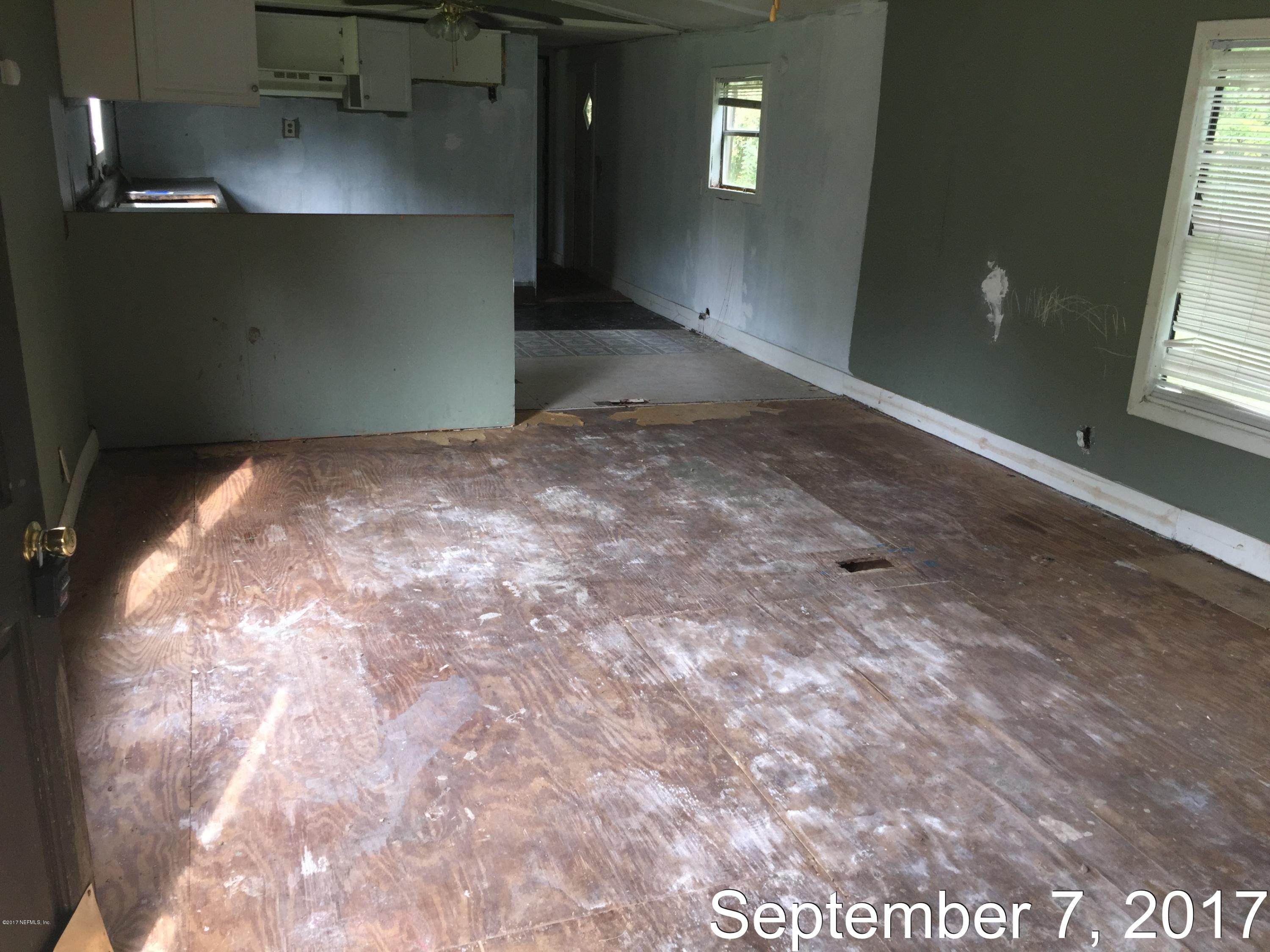 6324 Mockingbird Road Jacksonville, FL 32219 - Photo 7 of 16 IMG_1118
