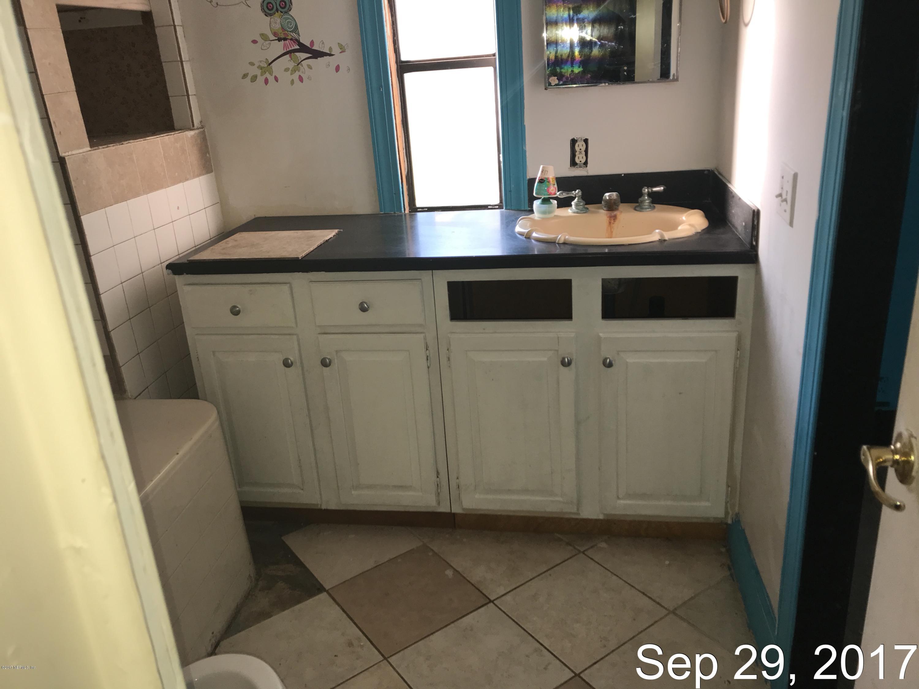 6324 Mockingbird Road Jacksonville, FL 32219 - Photo 10 of 16 IMG_1891