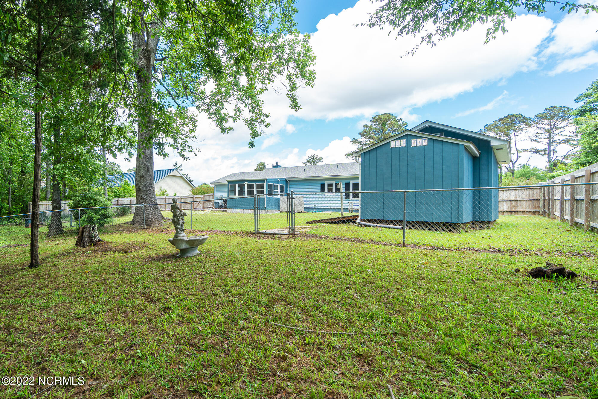 3105 Old Gate Road Morehead City, NC 28557 - Photo 33 of 35 Fenced area